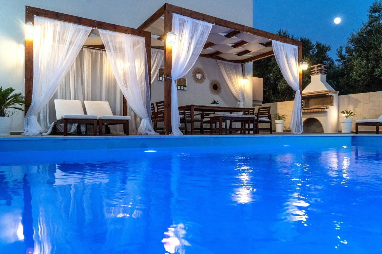 Villa Elisabeth View Gerani  Ngoại thất bức ảnh